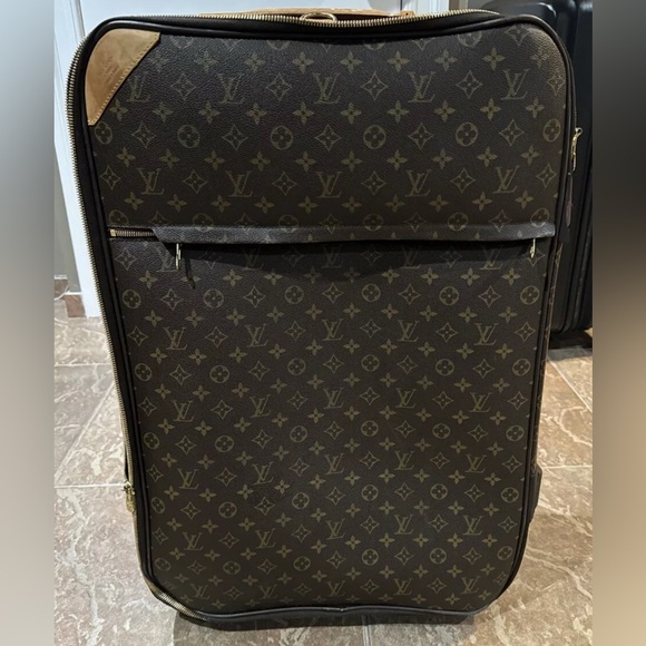 Authentic Louis Vuitton Monogram Pegase 60 Carry on travel luggage - Picture 1 of 8